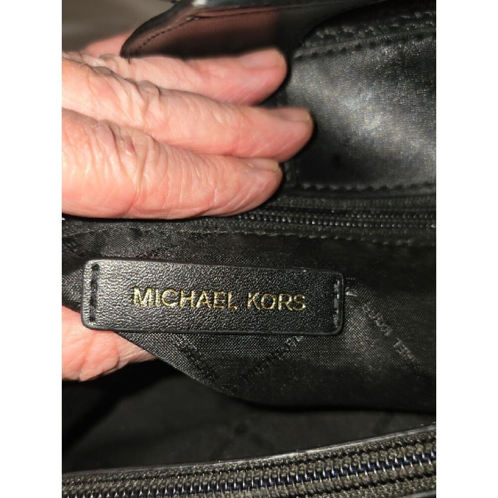Michael Kors Black Leather Chain Strap Shoulder Bag with Gold Hardware - Picture 7 of 13